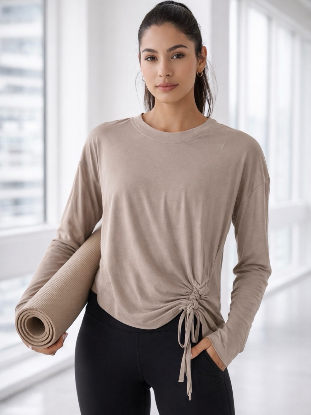 Lululemon‎ Side Cinch Tan Long Sleeve Casual Athleisure Crewneck Top Size 6